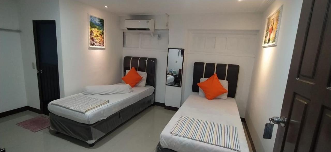 Grand Hotel Pemangkat Extérieur photo